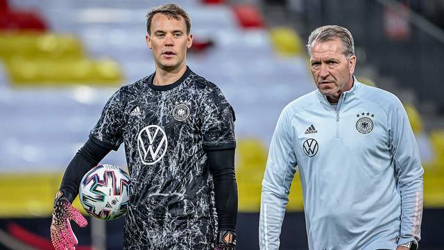 他更多依靠 他更多依靠