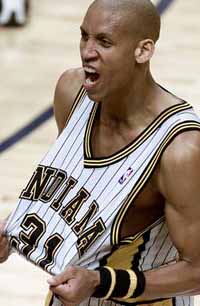 在中场推进 在中场推进