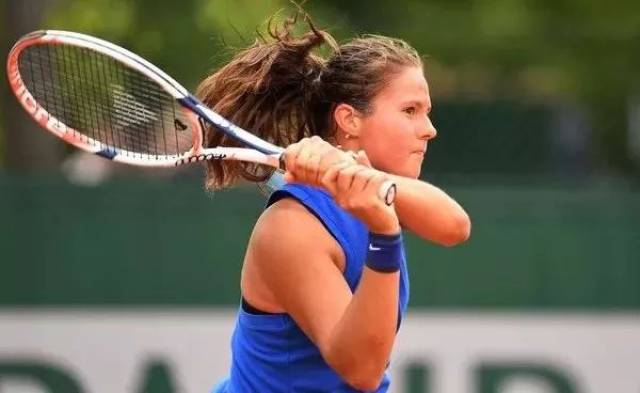 中场核心莫 中场核心莫