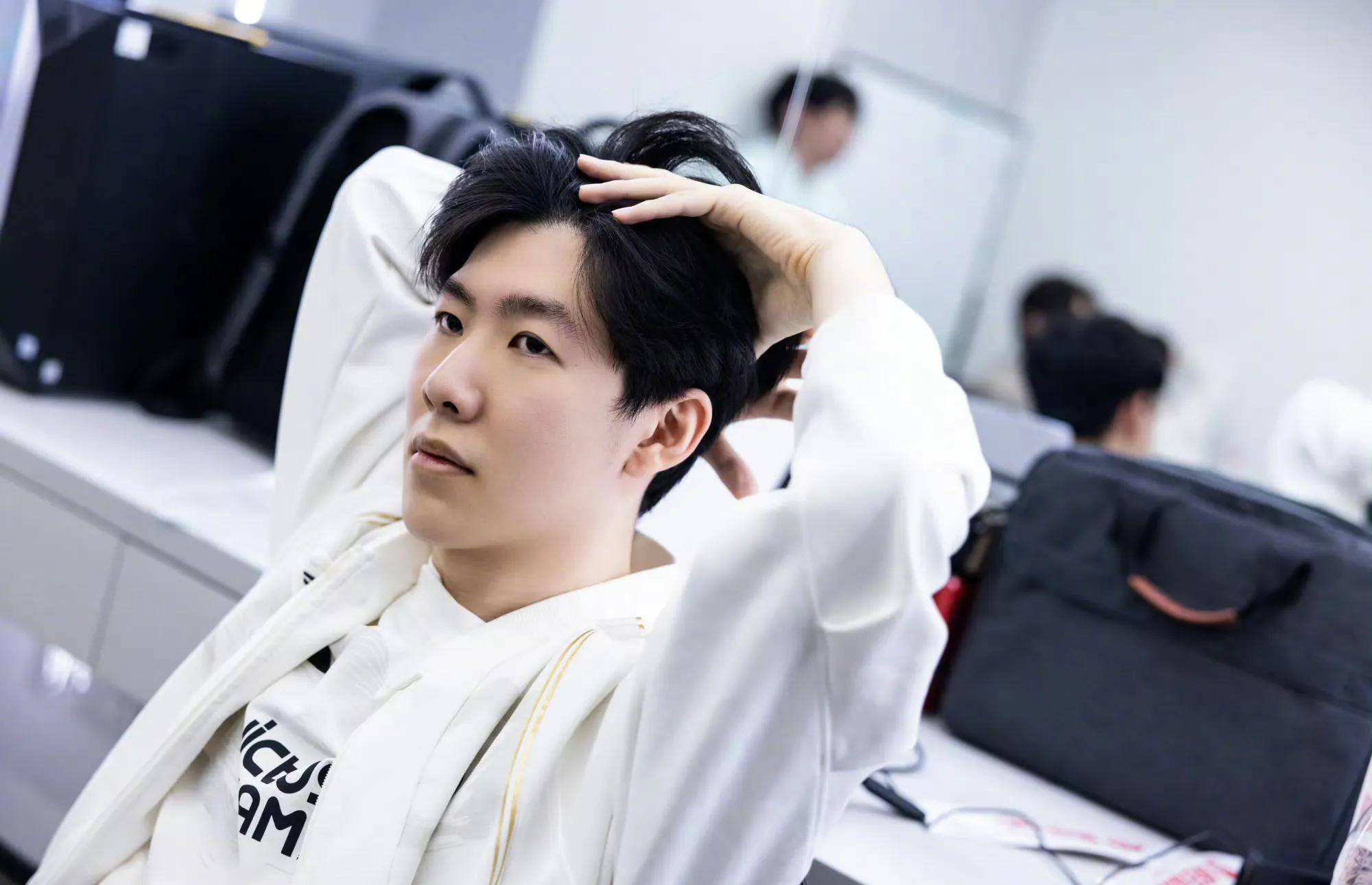 他的个人目 他的个人目